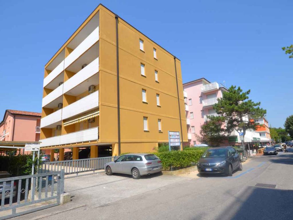Ferienwohnung mit Klimaanlage und Balkon