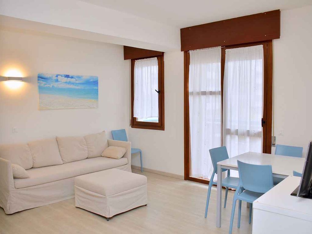 Ferienwohnung mit Klimaanlage und Balkon