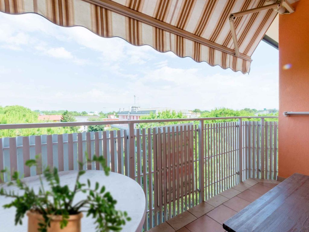 Ferienwohnung mit Klimaanlage und Balkon