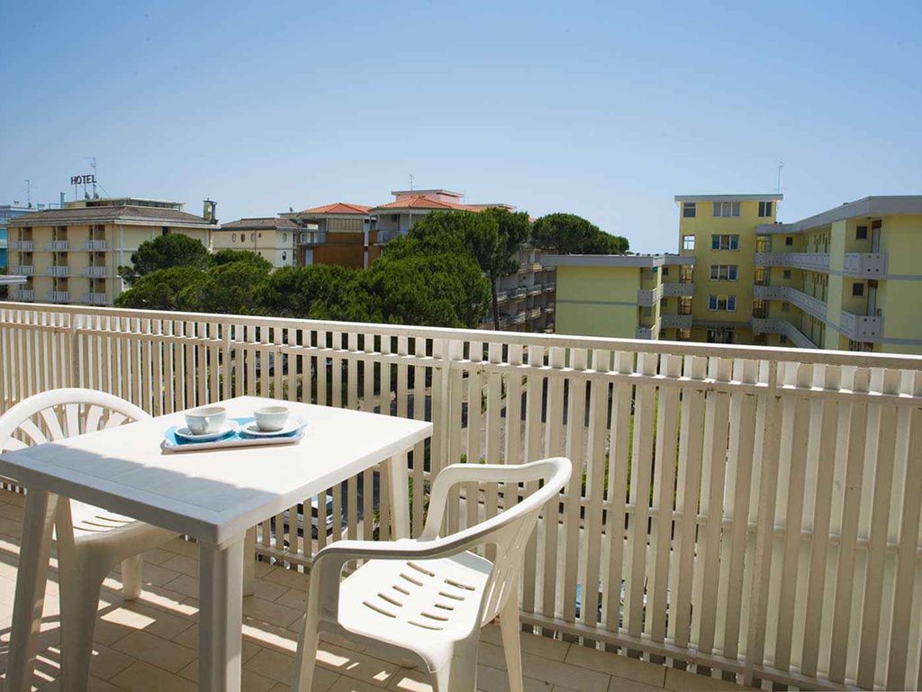 Ferienwohnung mit Klimaanlage und Balkon