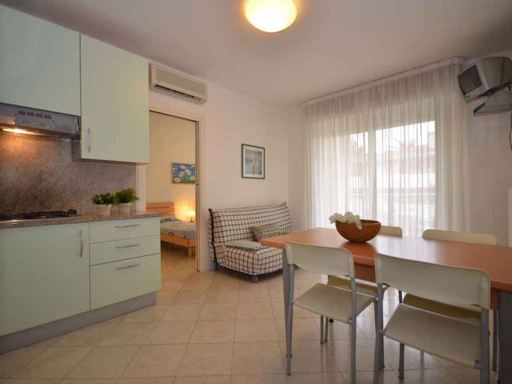Ferienwohnung mit Klimaanlage und Balkon