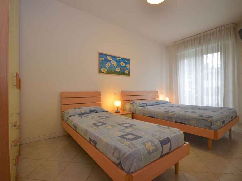 Ferienwohnung mit Klimaanlage und Balkon