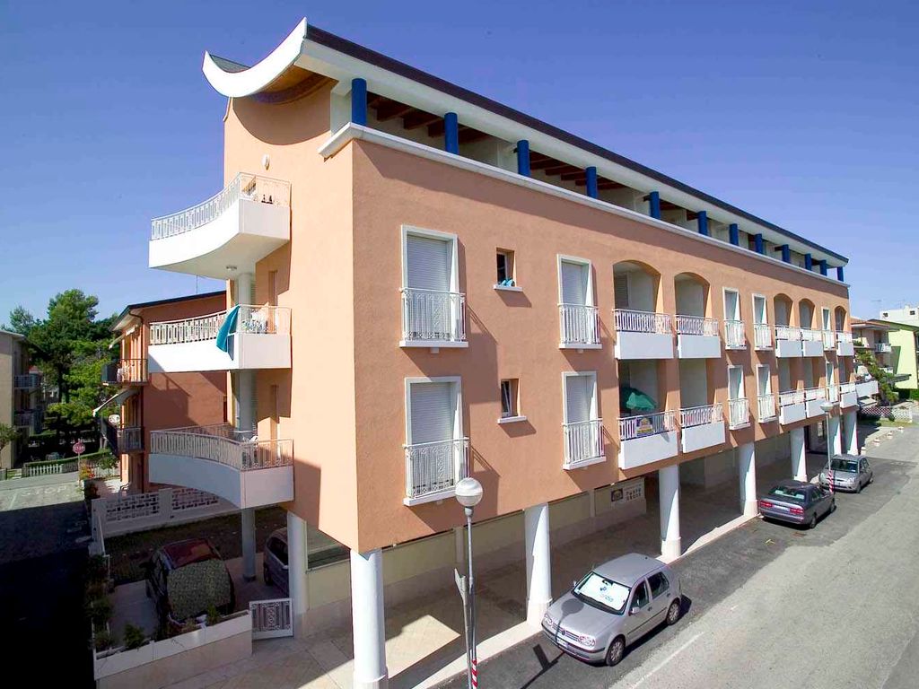Ferienwohnung mit Klimaanlage und Balkon