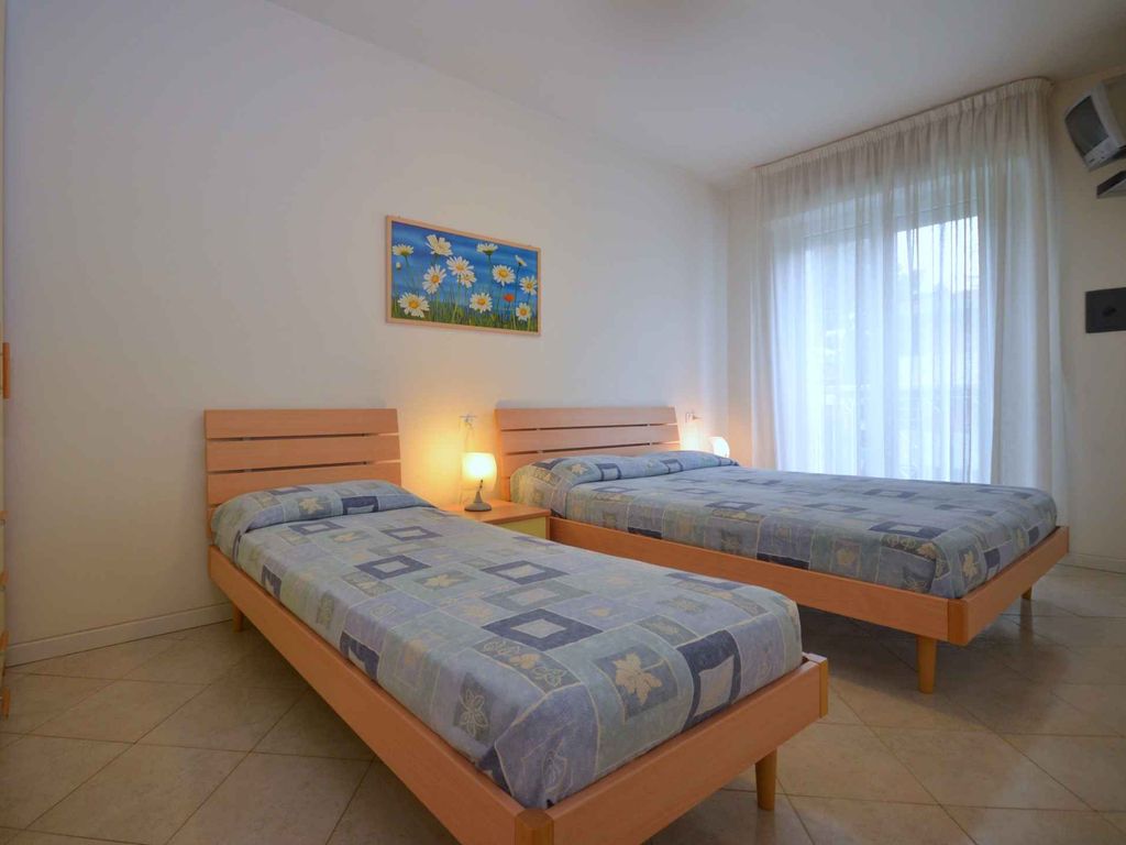 Ferienwohnung mit Klimaanlage und Balkon