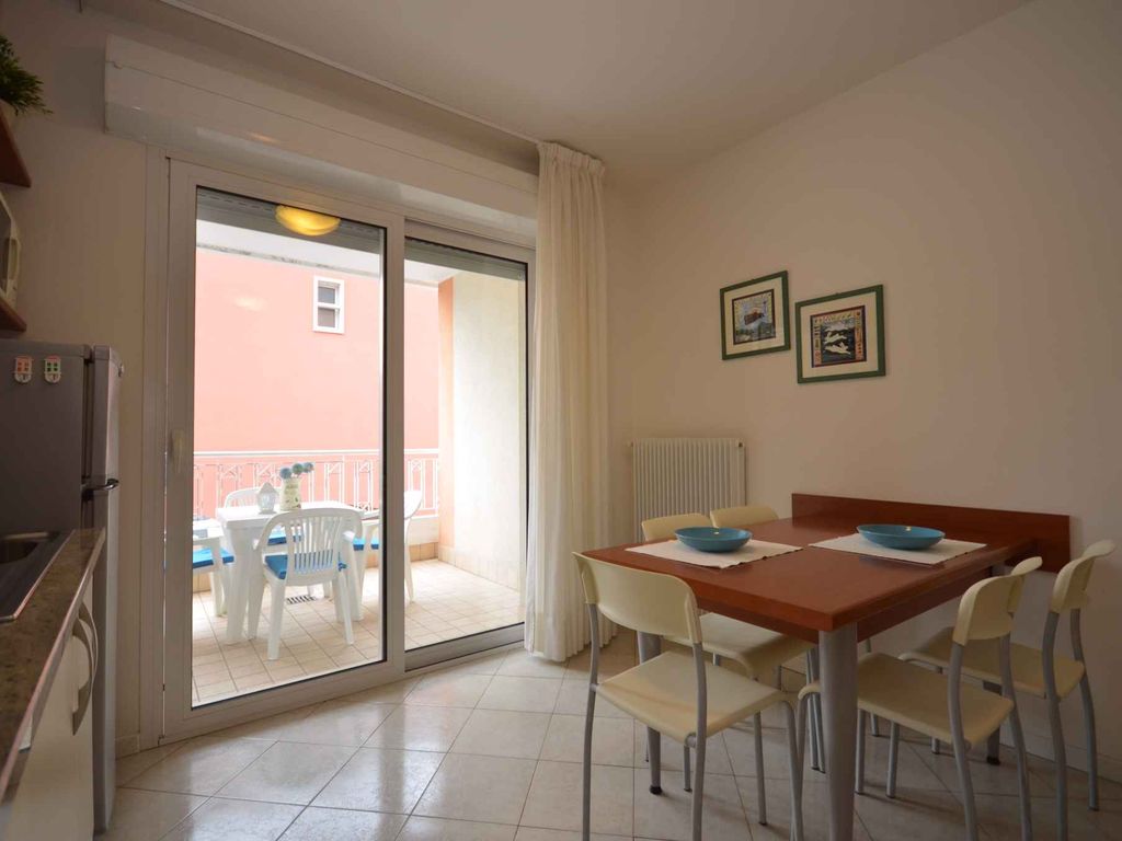 Ferienwohnung mit Klimaanlage und Balkon
