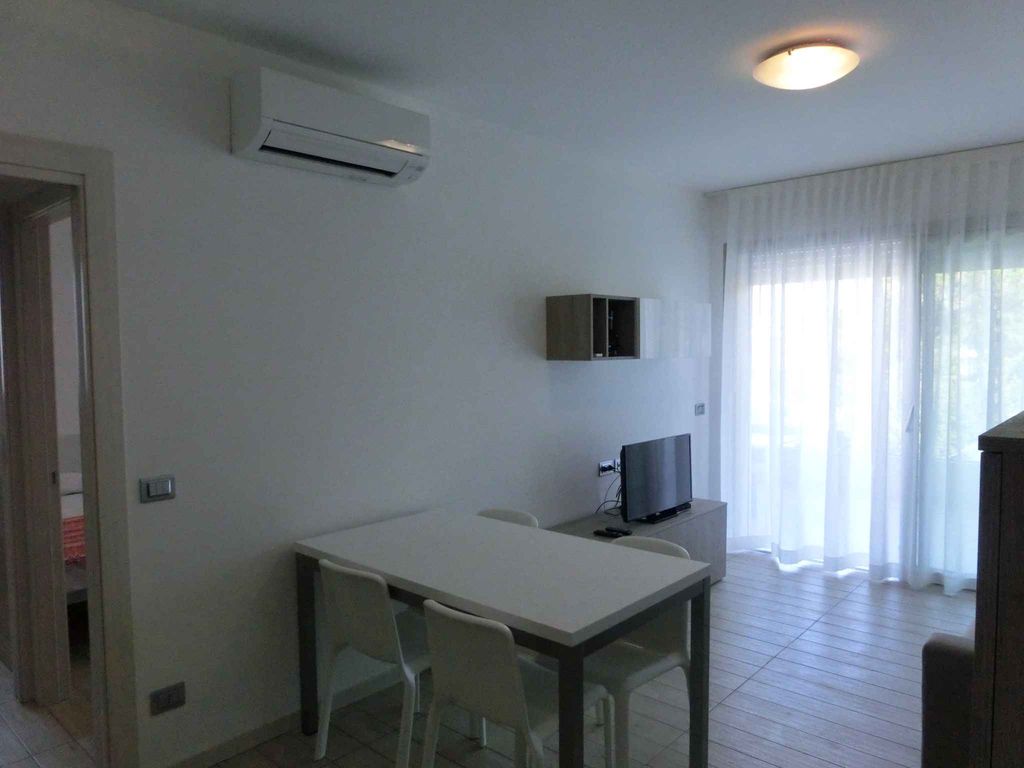 Ferienwohnung mit Klimaanlage und Balkon