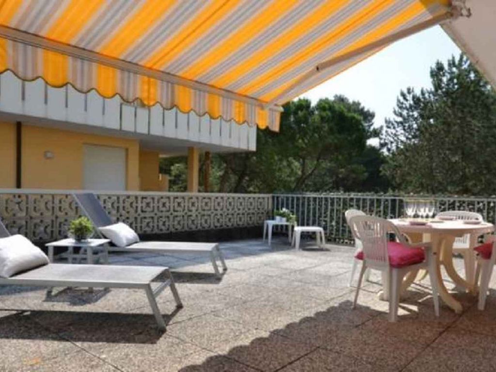 Ferienwohnung mit Klimaanlage und Balkon