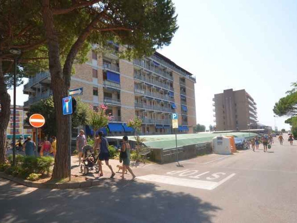 Ferienwohnung mit Klimaanlage und Balkon