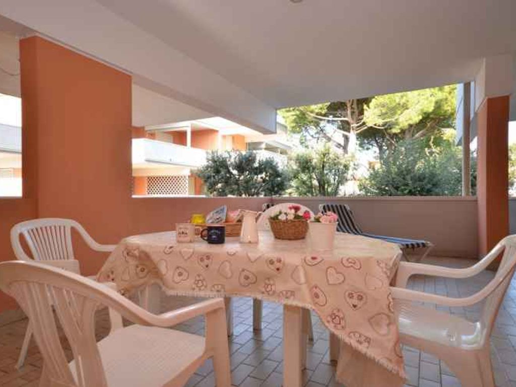 Ferienwohnung mit Klimaanlage, Balkon und Pool