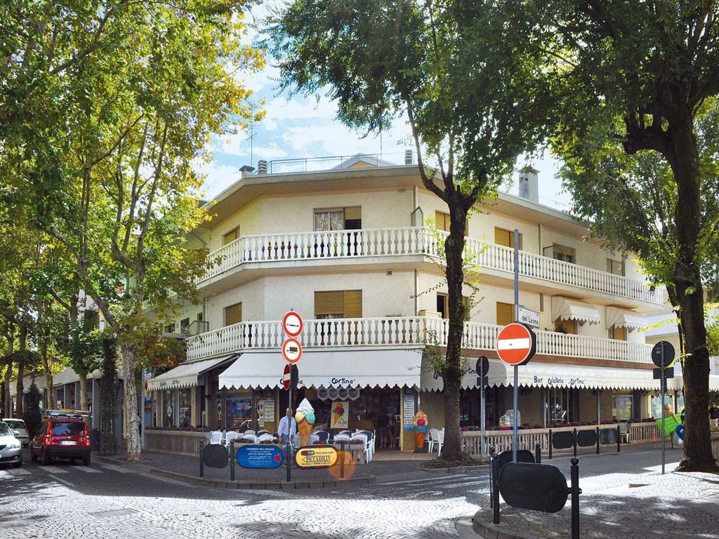 Ferienwohnung mit Klimaanlage und Balkon