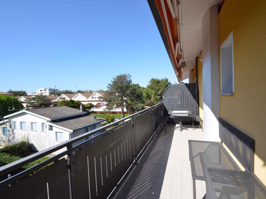 Ferienwohnung mit Klimaanlage und Balkon