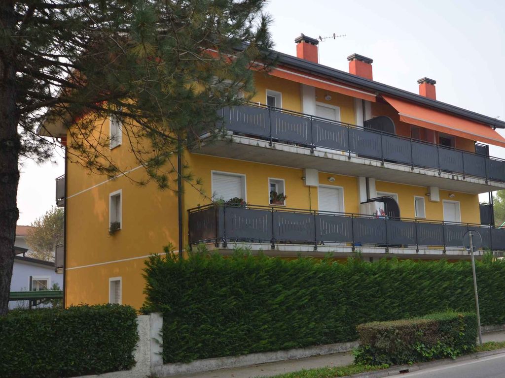 Ferienwohnung mit Klimaanlage und Balkon