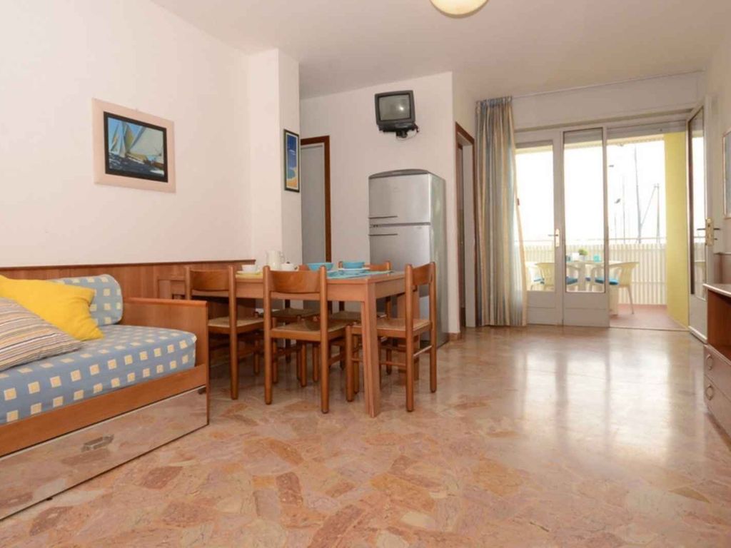Ferienwohnung mit Klimaanlage und Balkon