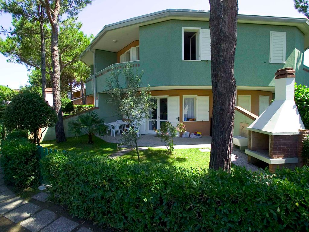 Ferienwohnung mit Garten und Klimaanlage