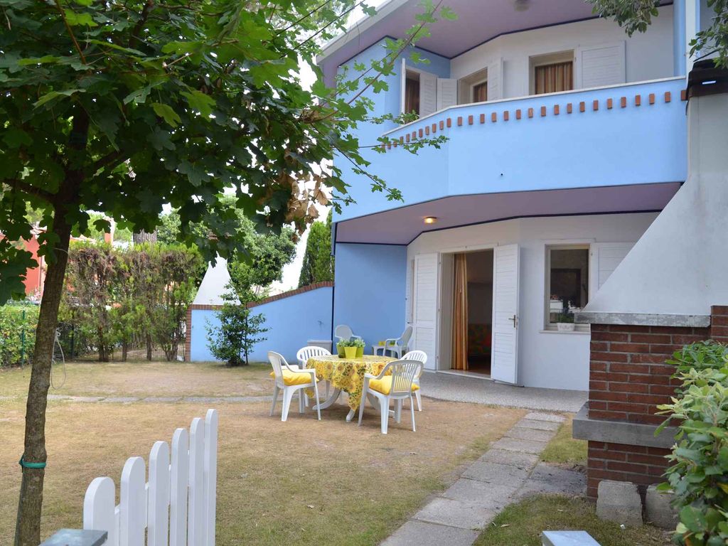 Ferienwohnung mit Garten und Klimaanlage