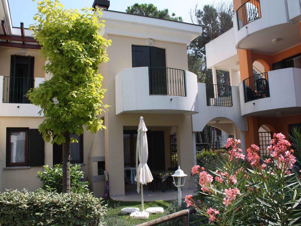 Ferienwohnung mit Garten und Klimaanlage