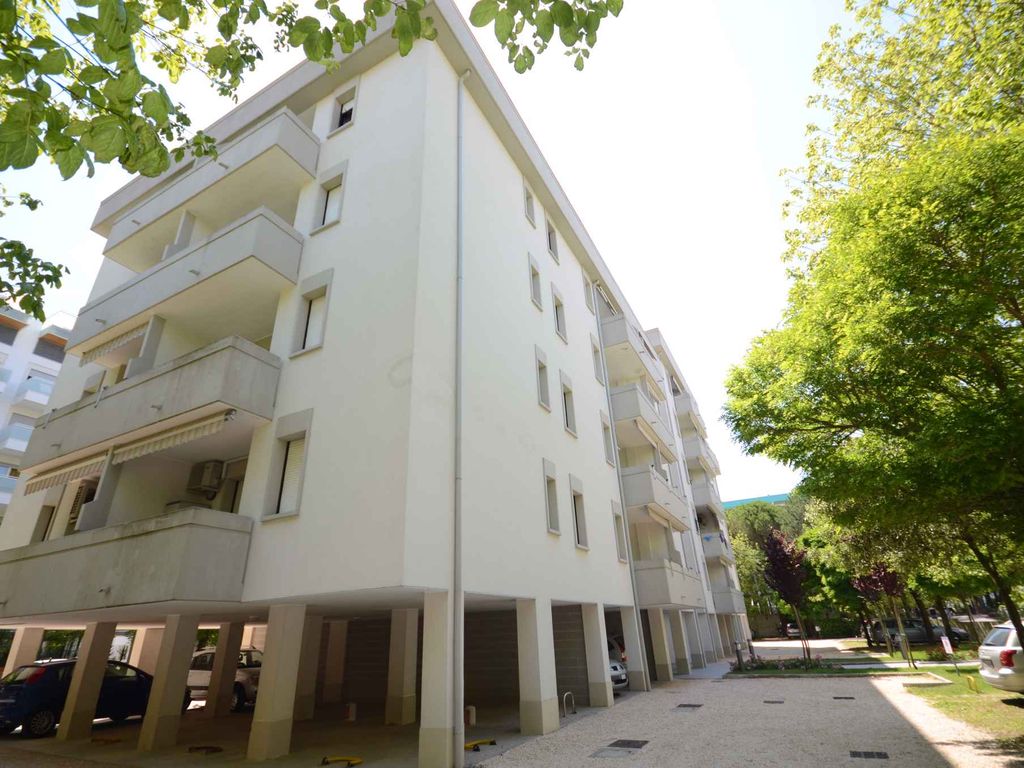 Ferienwohnung mit Balkon und Klimaanlage