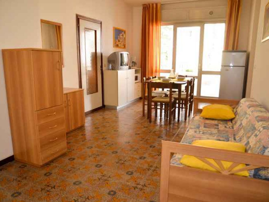 Ferienwohnung mit Klimaanlage und Balkon