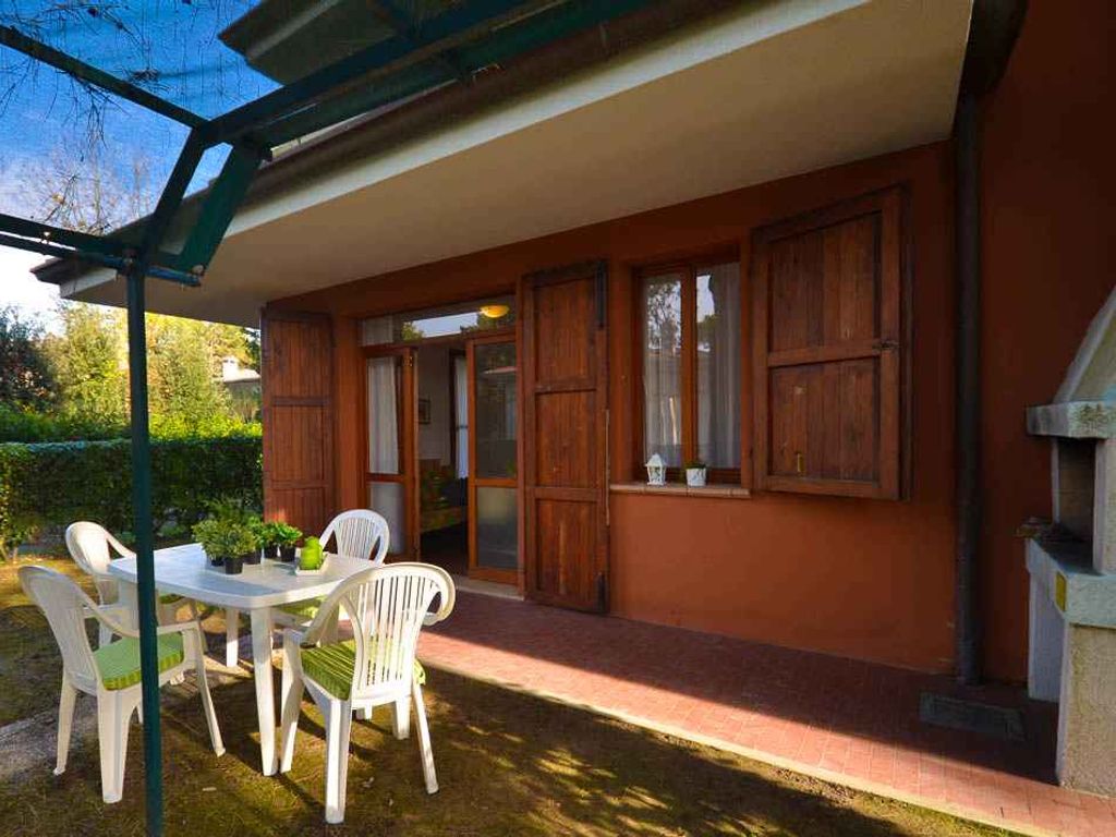 Ferienwohnung mit Klimaanlage, Terrasse und Garten