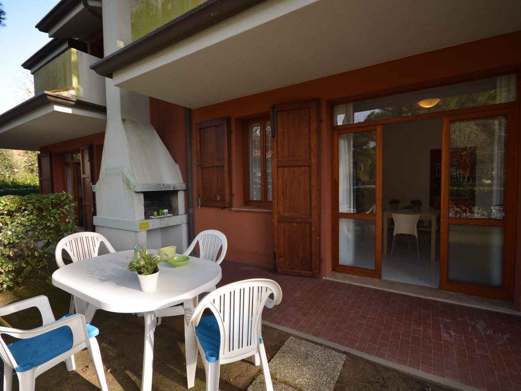 Ferienwohnung mit Klimaanlage, Terrasse und Garten