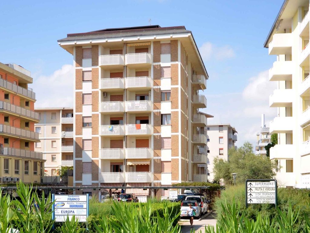 Ferienwohnung mit Klimaanlage und Balkon