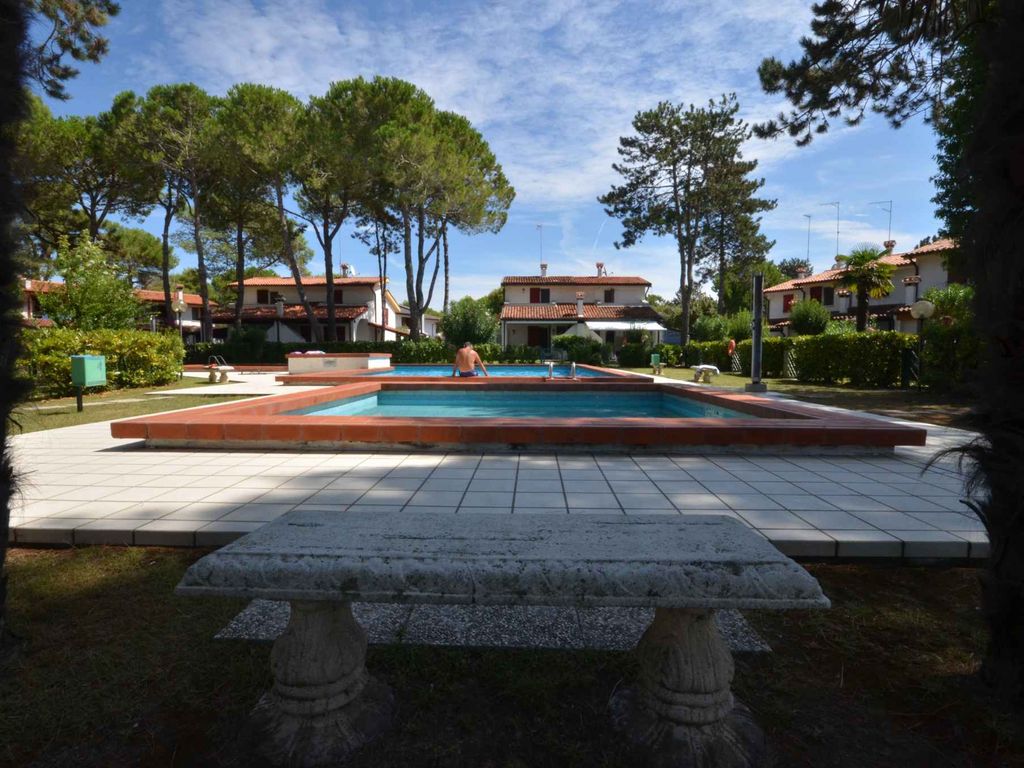 Ferienwohnung mit Terrasse und Pool