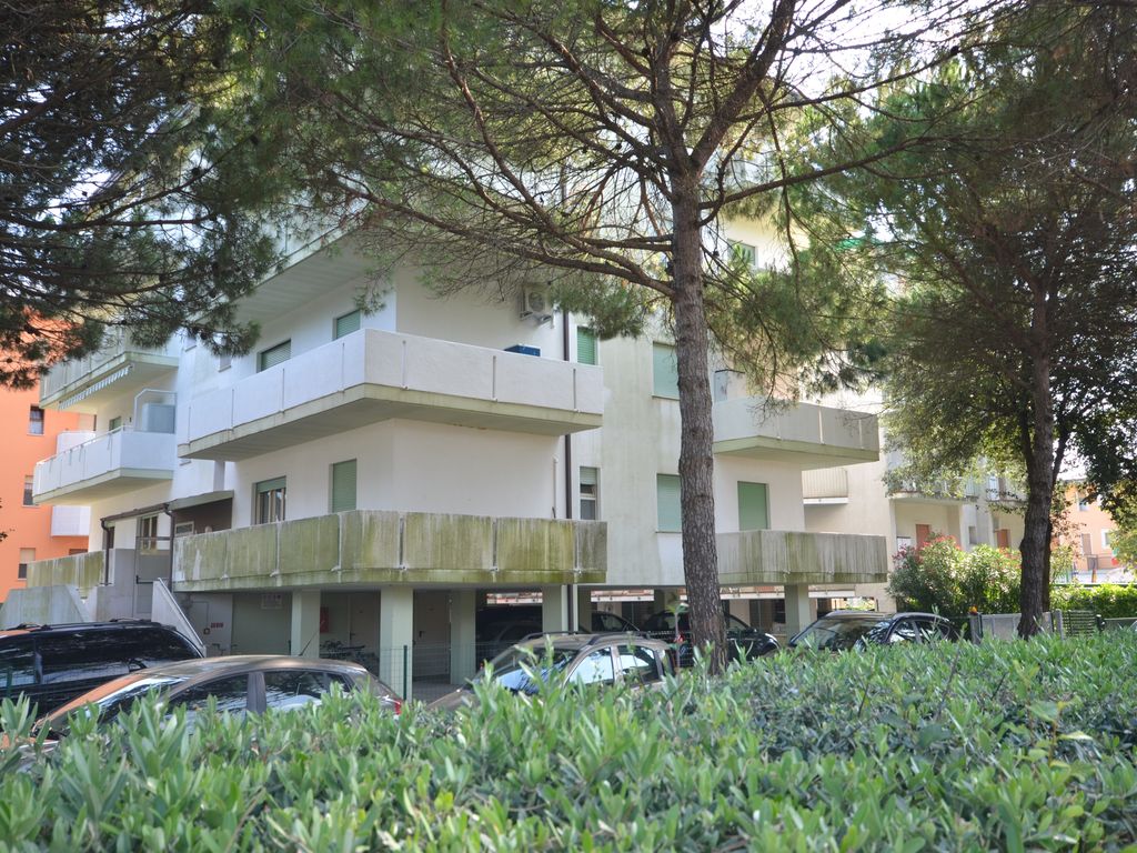 Ferienwohnung mit Klimaanlage und Balkon