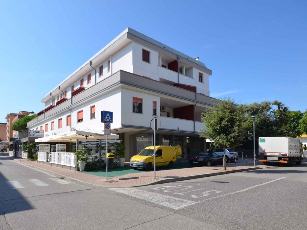 Ferienwohnung mit Klimaanlage und Balkon