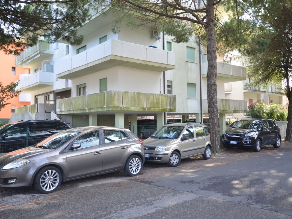 Ferienwohnung mit Klimaanlage und Balkon