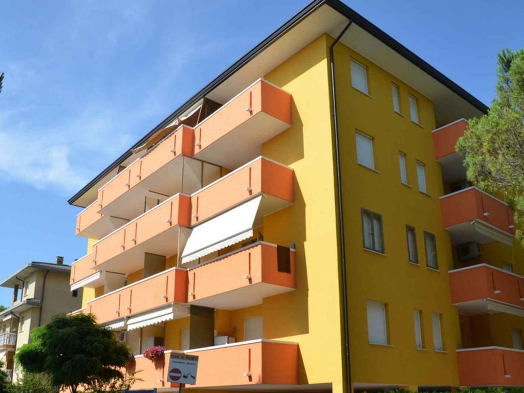 Ferienwohnung mit Klimaanlage und Balkon