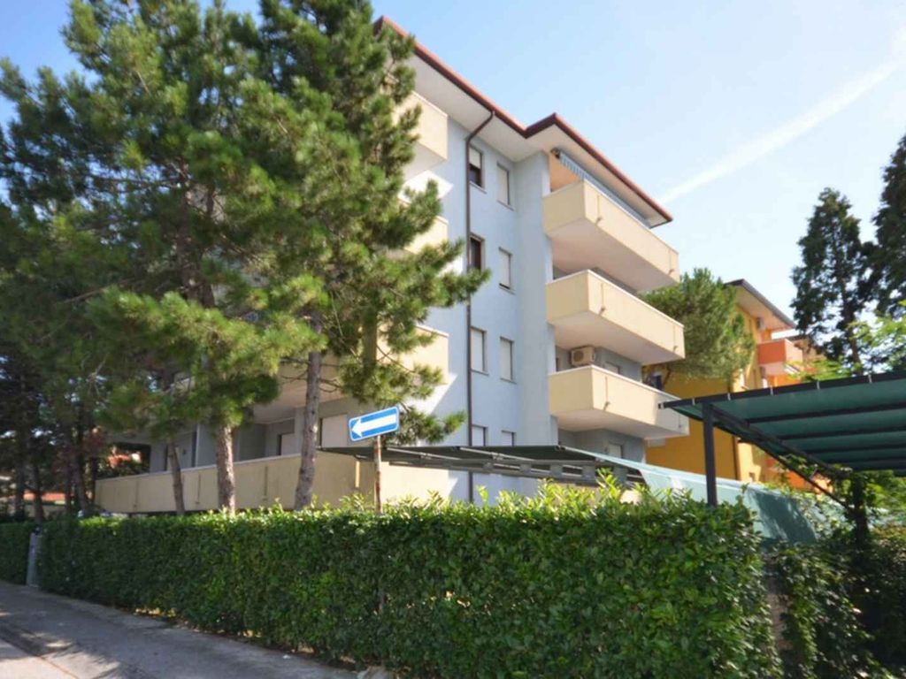 Ferienwohnung mit Klimaanlage und Balkon