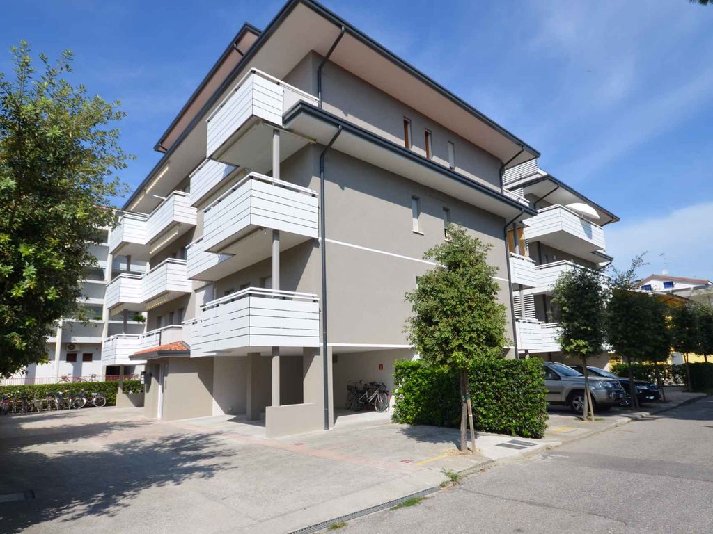 Ferienwohnung mit Klimaanlage und Balkon