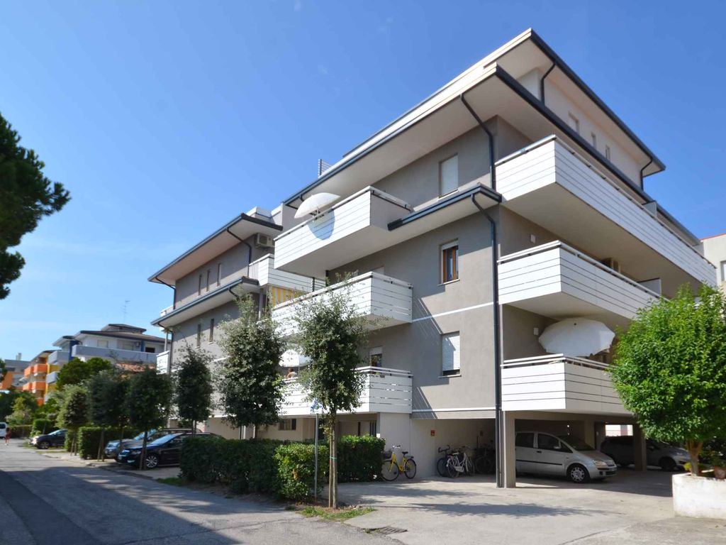 Ferienwohnung mit Klimaanlage und Balkon