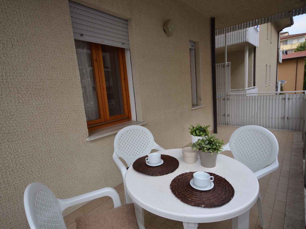 Ferienwohnung mit Klimaanlage und Balkon