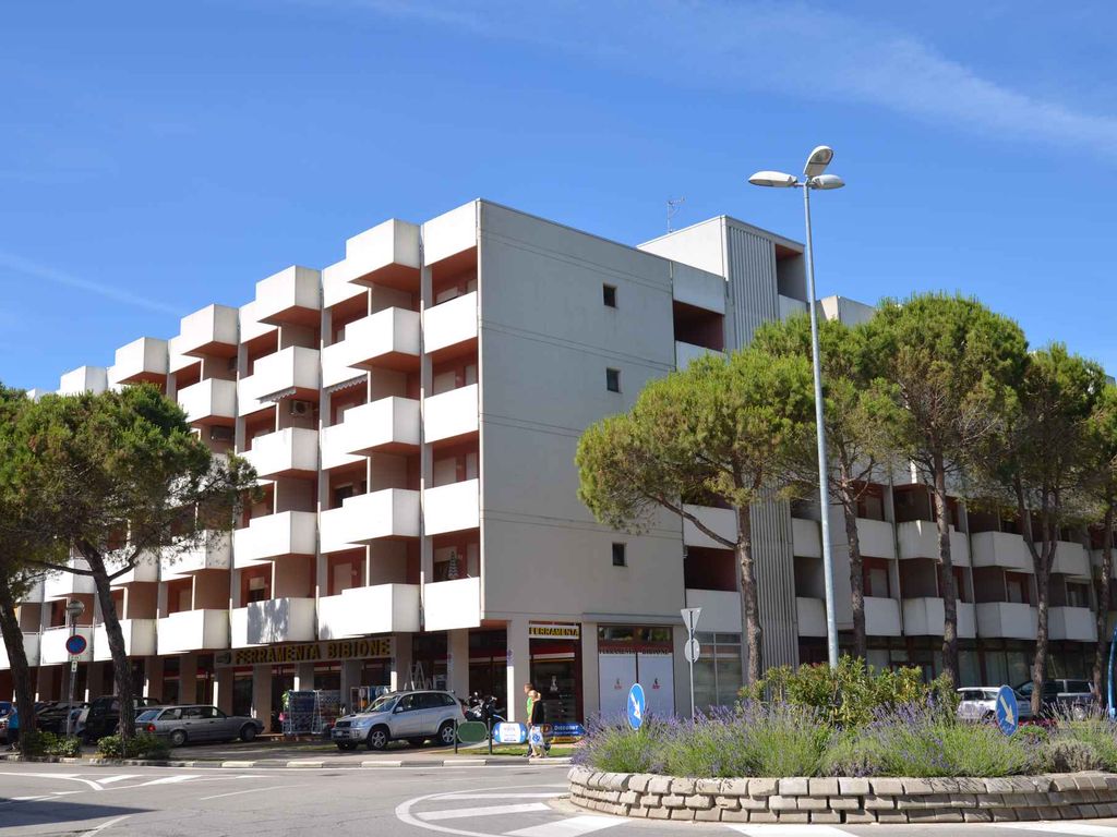 Ferienwohnung mit Klimaanlage und Balkon