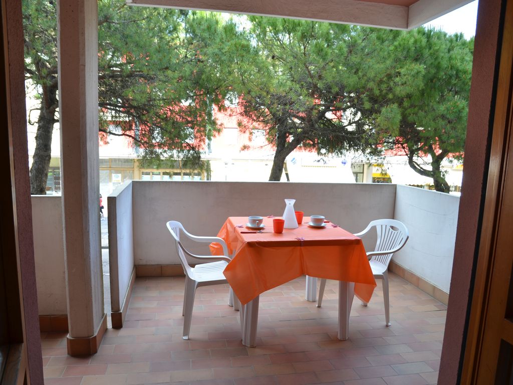 Ferienwohnung mit Klimaanlage und Balkon