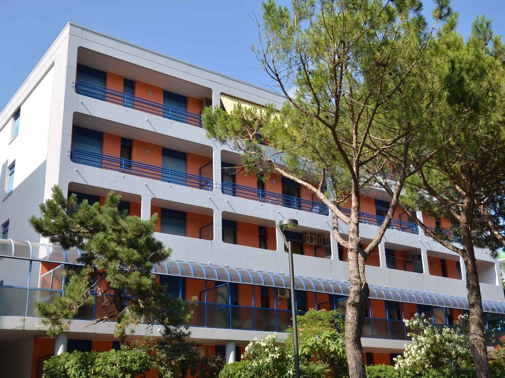 Ferienwohnung mit Klimaanlage und Balkon