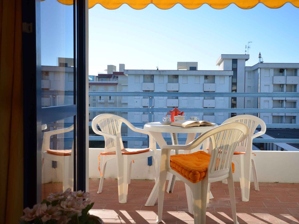 Ferienwohnung mit Klimaanlage und Balkon