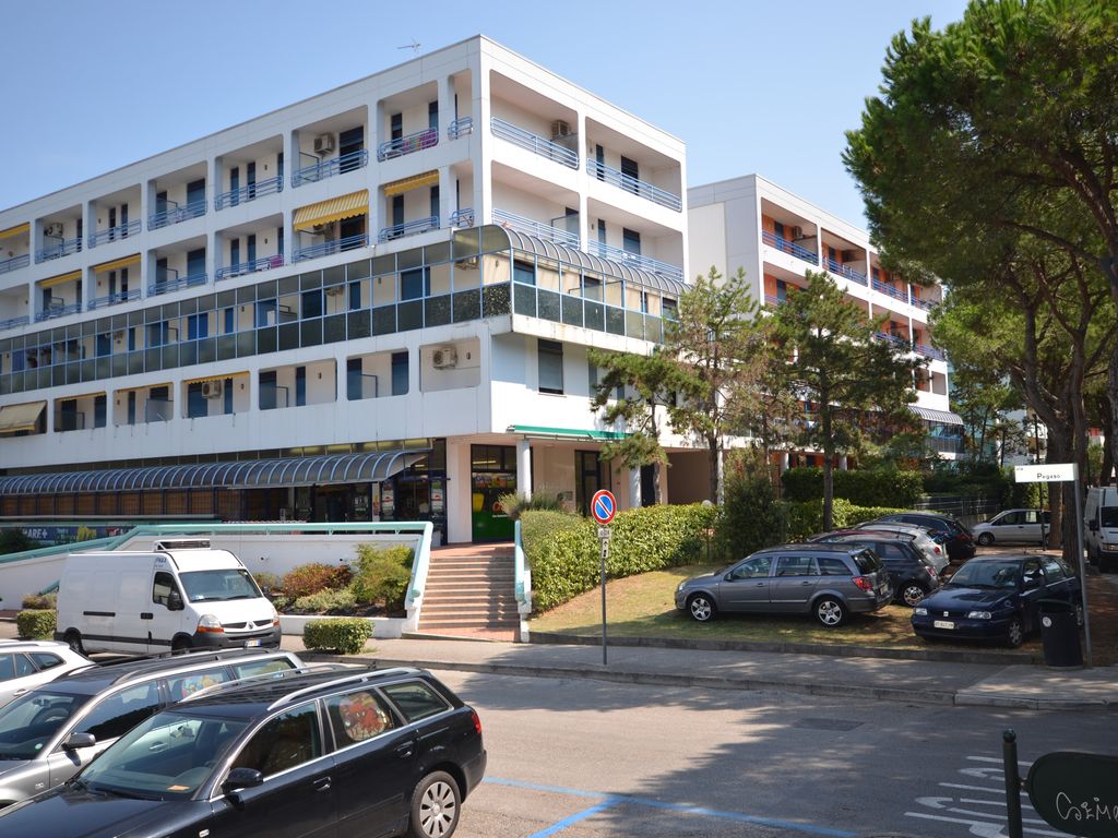 Ferienwohnung mit Klimaanlage und Balkon