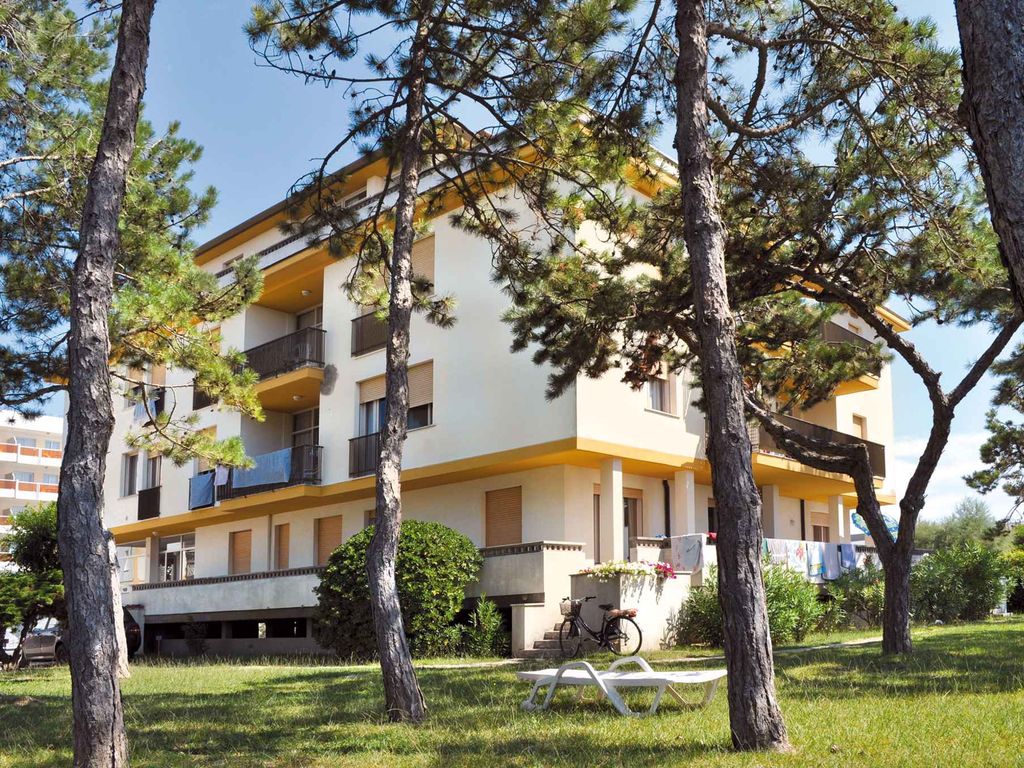 Ferienwohnung mit Klimaanlage und Balkon