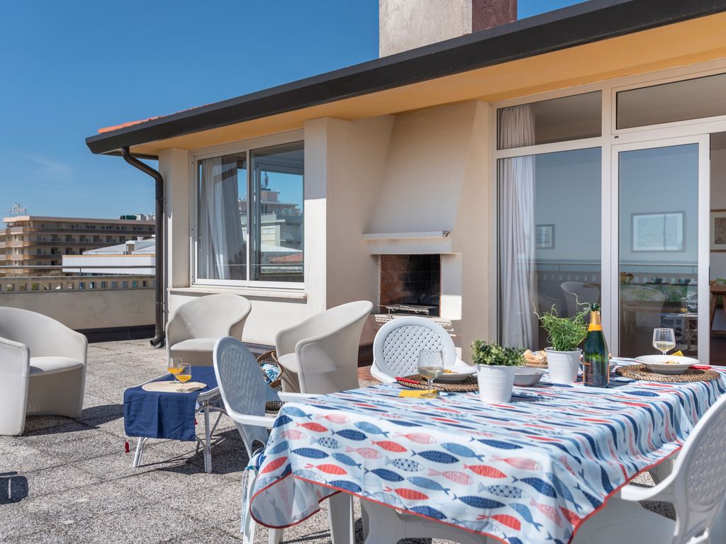 Ferienwohnung mit Klimaanlage und Balkon