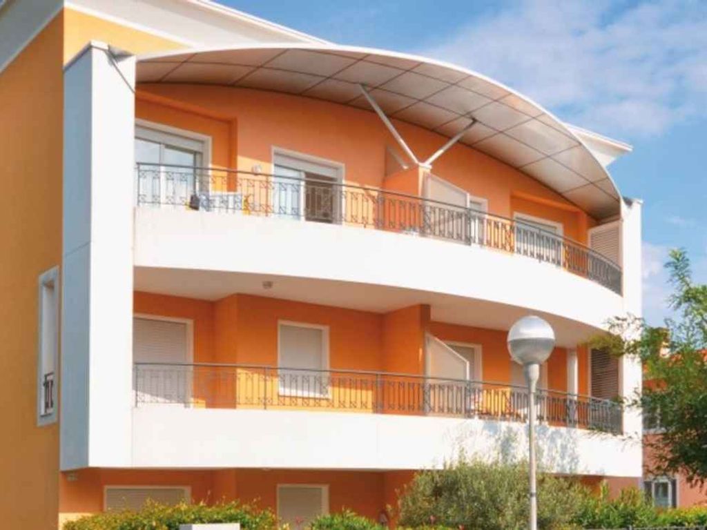 Ferienwohnung mit Klimaanlage und Balkon