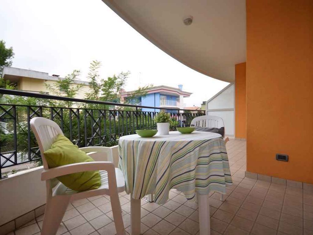Ferienwohnung mit Klimaanlage und Balkon