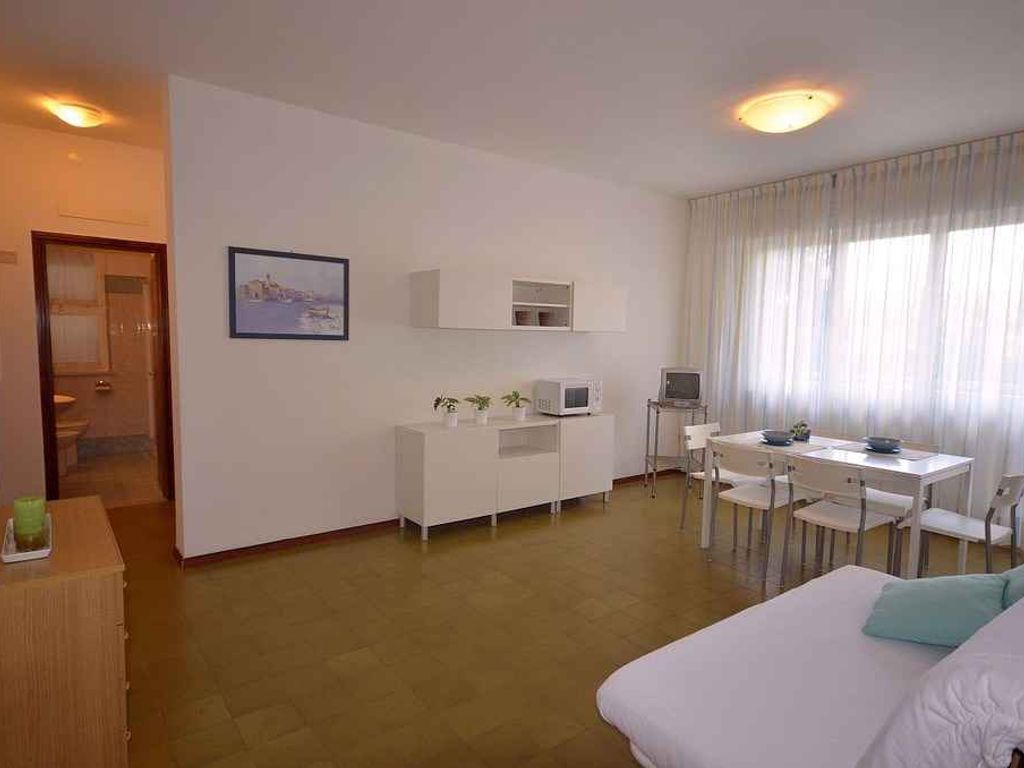 Ferienwohnung mit Klimaanlage und Balkon