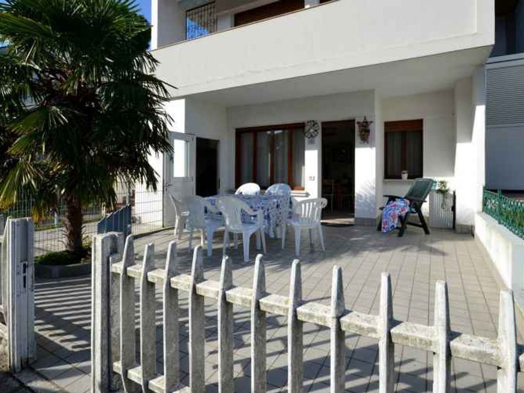 Bungalow mit Klimaanlage, Terrasse und Garten