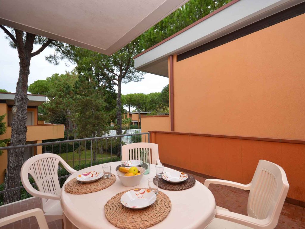 Ferienwohnung mit Klimaanlage, Balkon und Pool