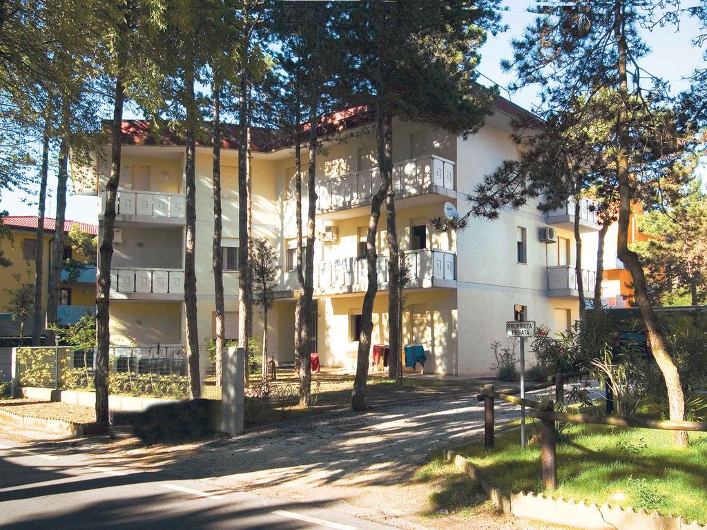 Ferienwohnung mit Klimaanlage und Balkon