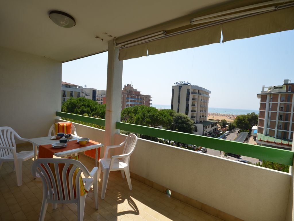 Ferienwohnung mit Klimaanlage und Balkon