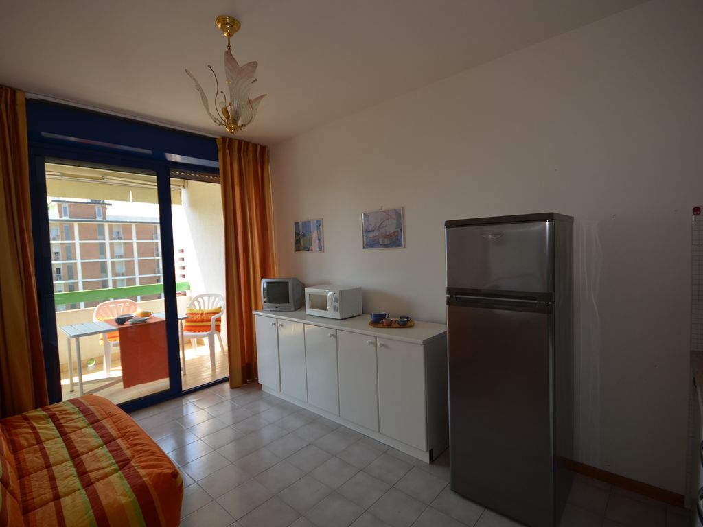 Ferienwohnung mit Klimaanlage und Balkon