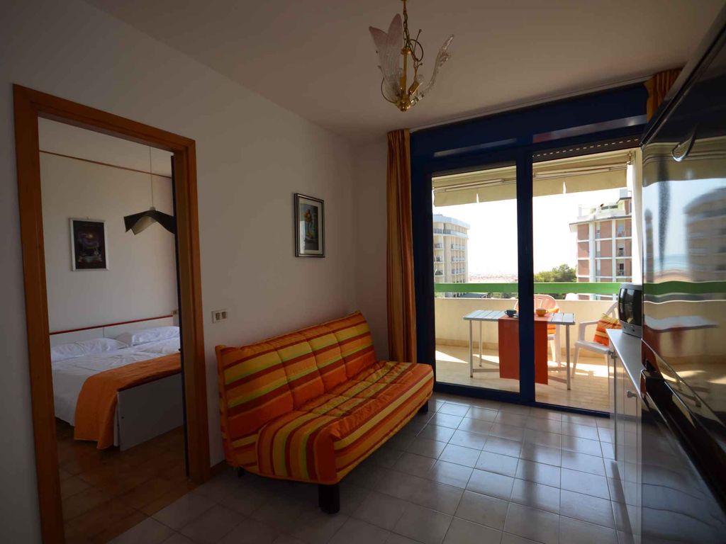 Ferienwohnung mit Klimaanlage und Balkon